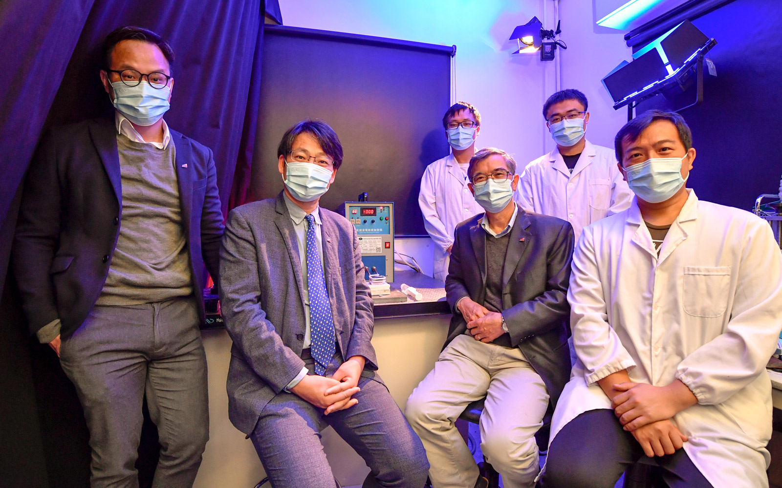 Members of the CityU research team: (from left in front row) Dr Steven Wang, Professor Wang, Professor Pan Chin, Dr Jiang Mengnan (from left in back row) Mr Liu and Mr Li.